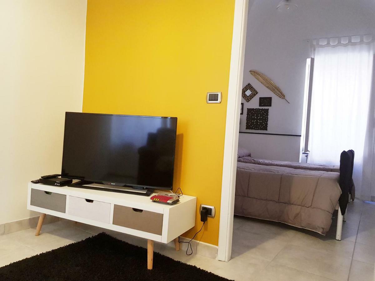 Apartamento Modern Flat With Panoramic Terrace In Zuccarello Exterior foto